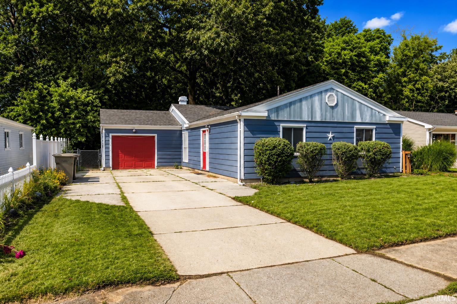 1917 Malvern Way South Bend IN 46614