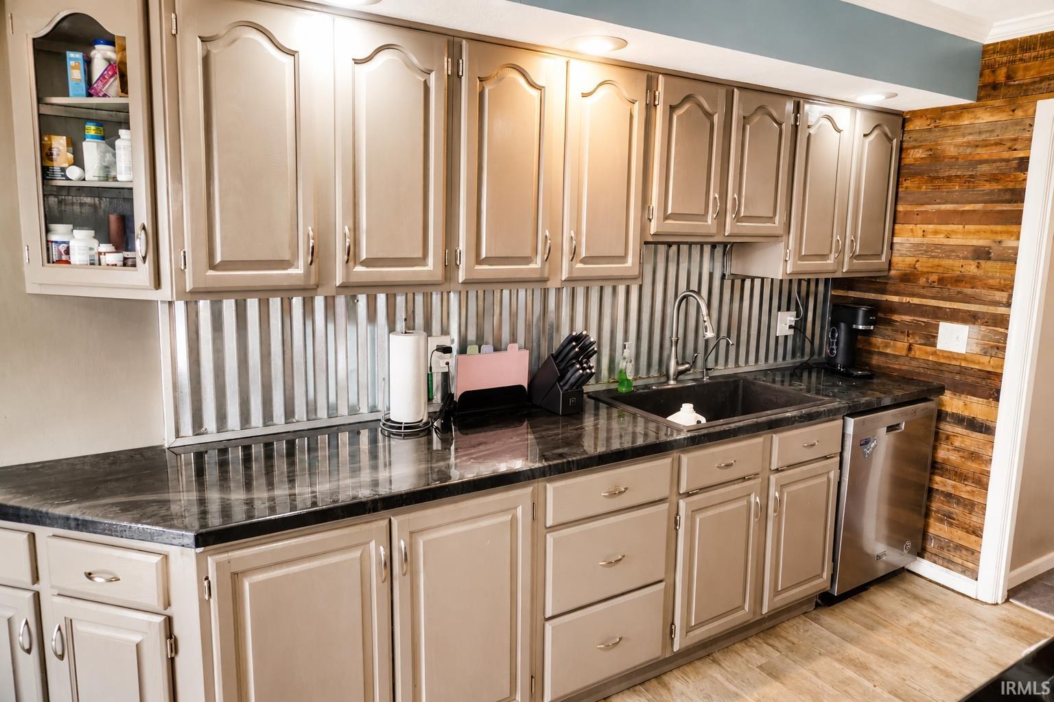 1917 Malvern Way South Bend IN 46614