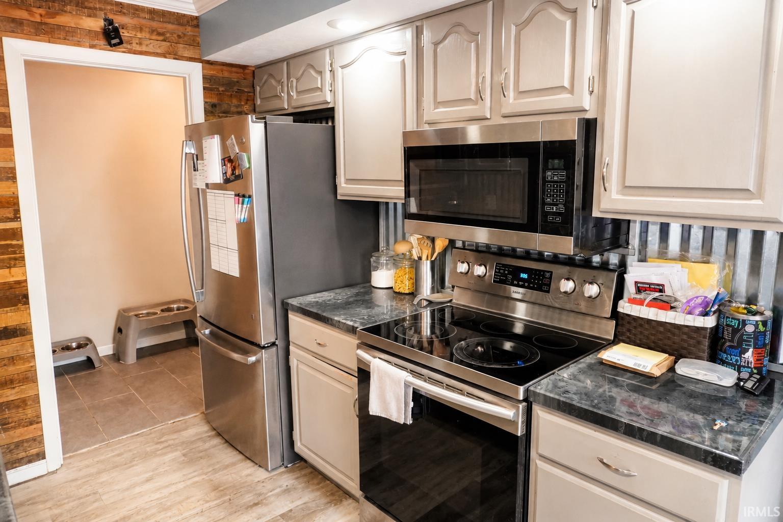 1917 Malvern Way South Bend IN 46614