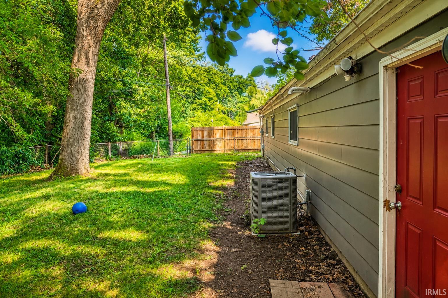 1917 Malvern Way South Bend IN 46614
