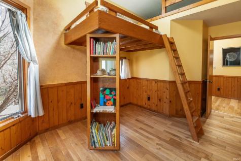 2131 E Meadow Bluff Court Bloomington IN 47401