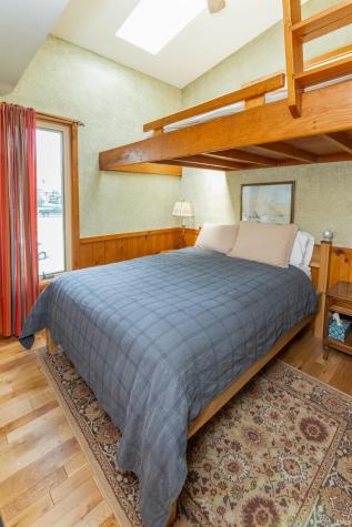 2131 E Meadow Bluff Court Bloomington IN 47401