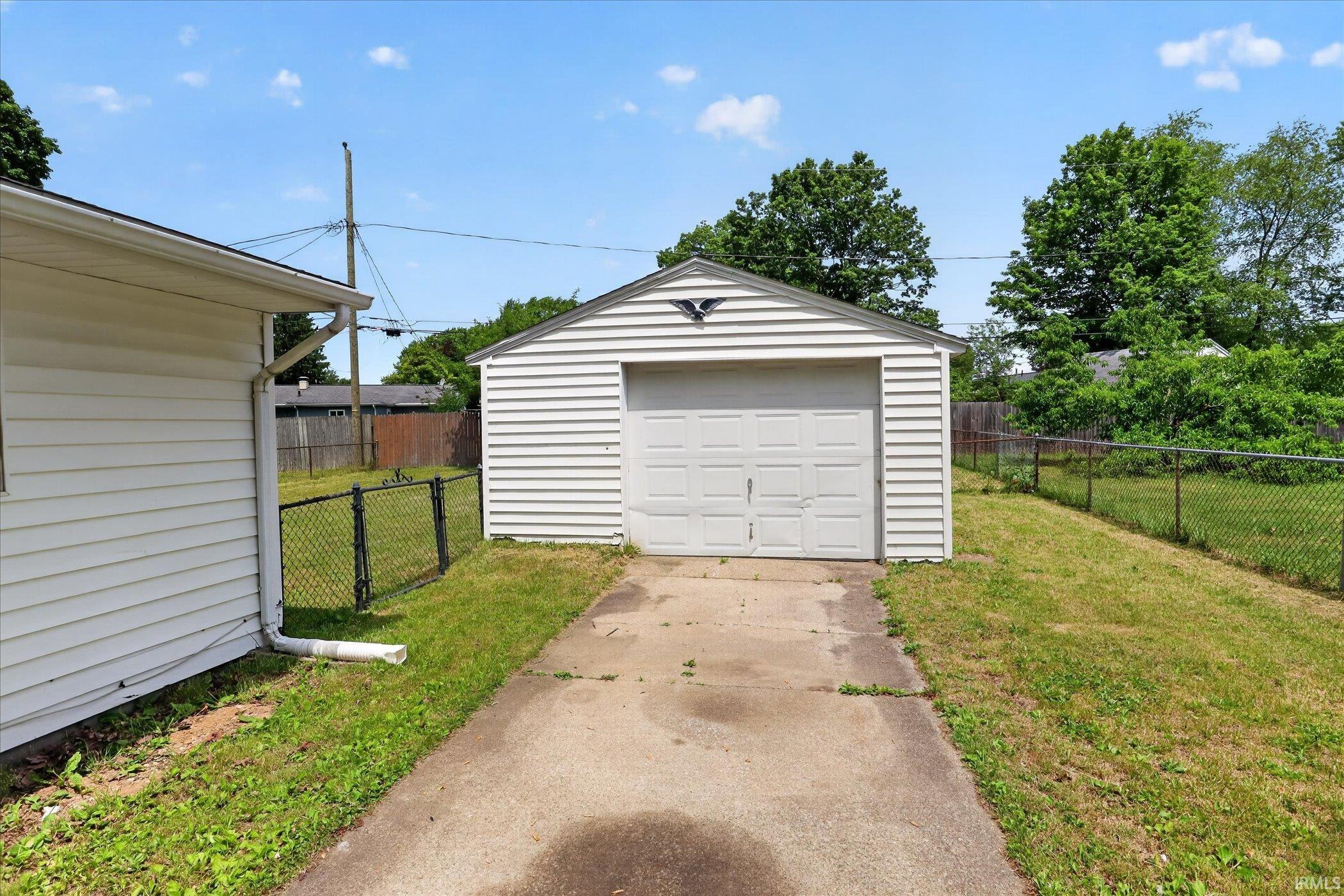 1403 E Ireland Road South Bend IN 46614