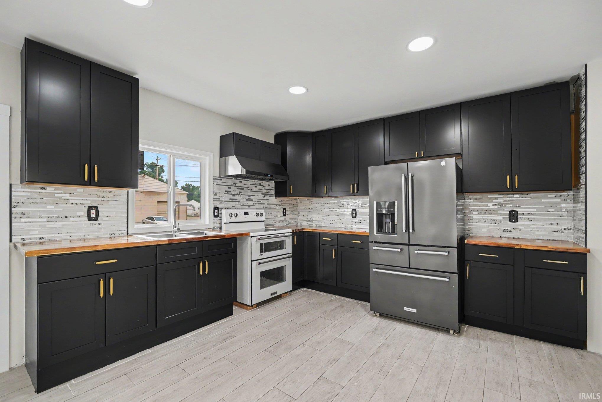 3902 W Western Avenue South Bend IN 46619