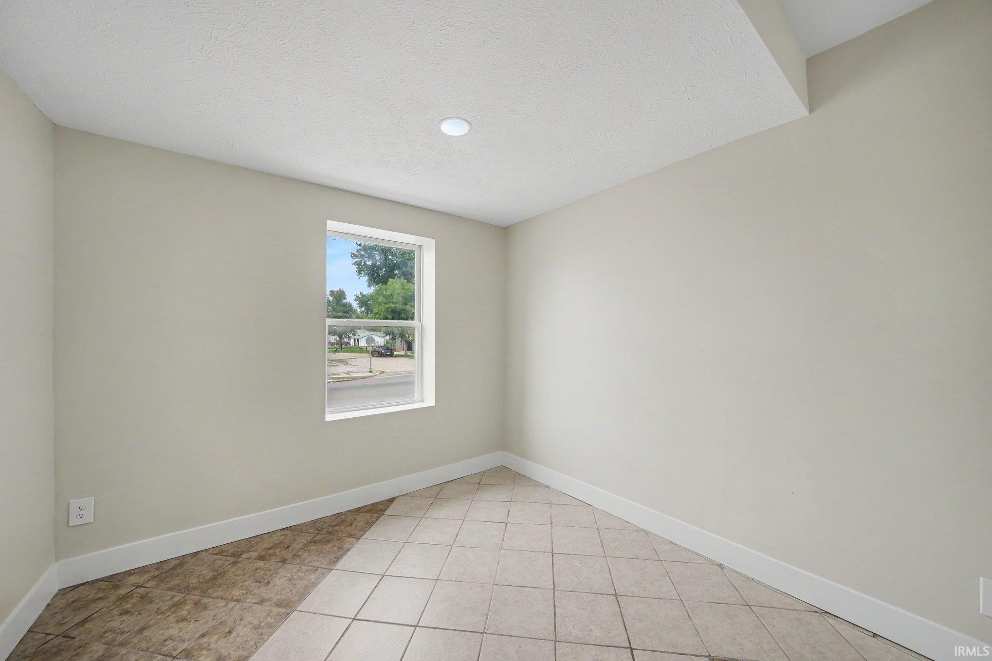 3902 W Western Avenue South Bend IN 46619