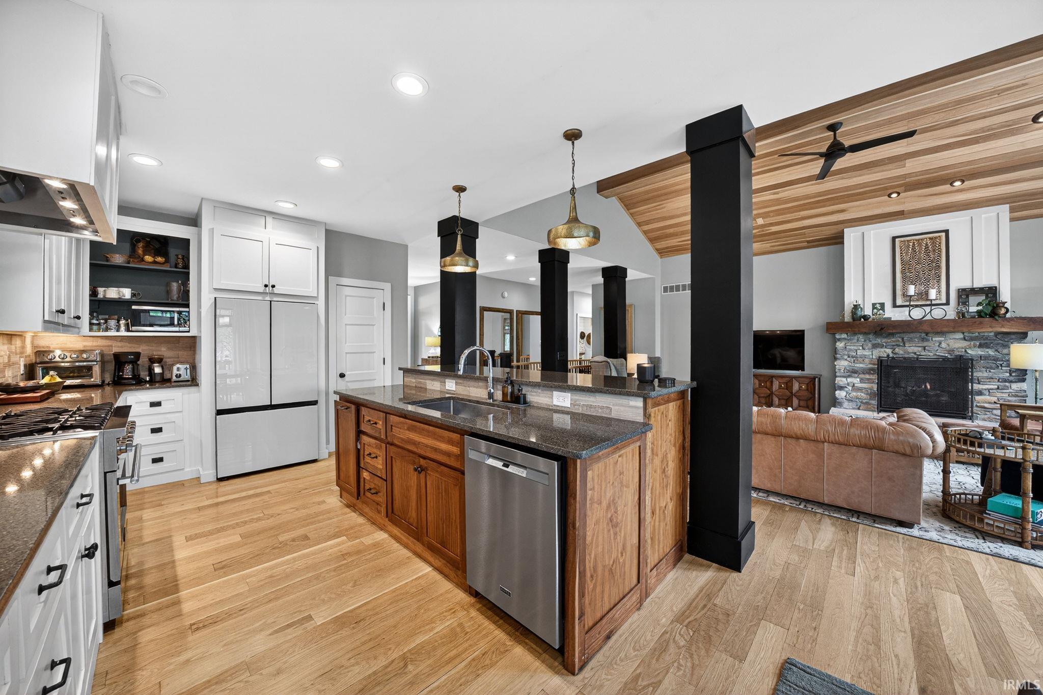 2103 Foxboro Court Mishawaka IN 46545