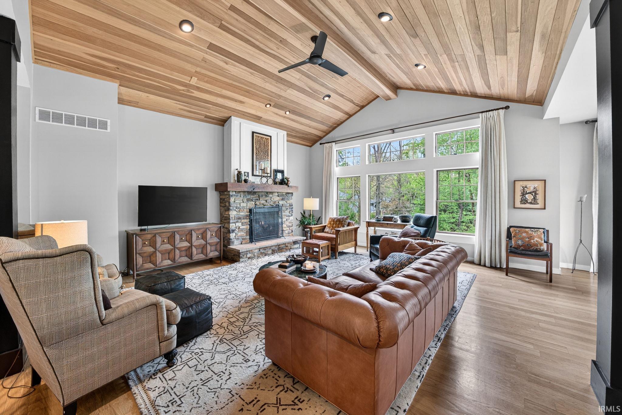 2103 Foxboro Court Mishawaka IN 46545