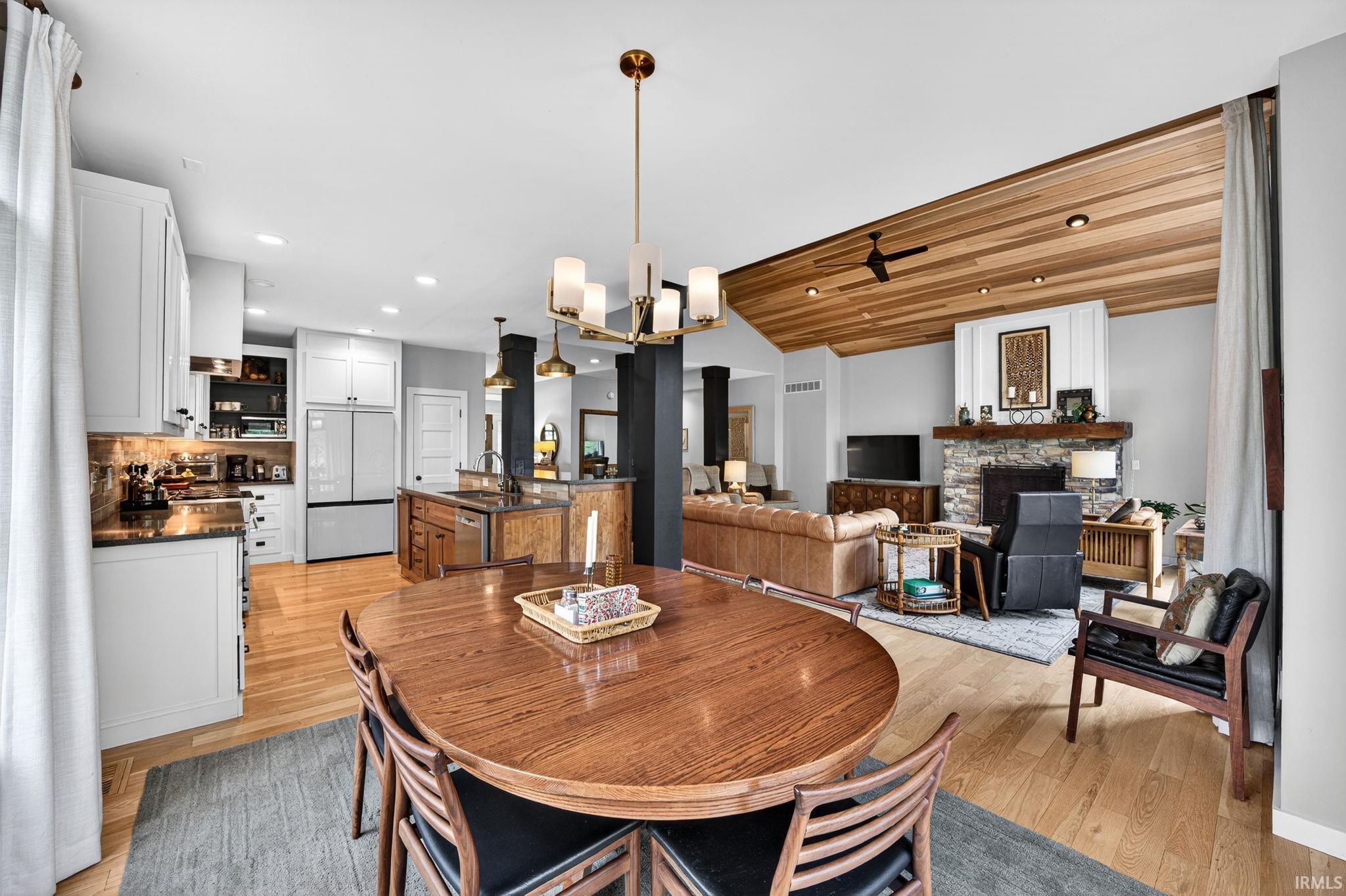 2103 Foxboro Court Mishawaka IN 46545