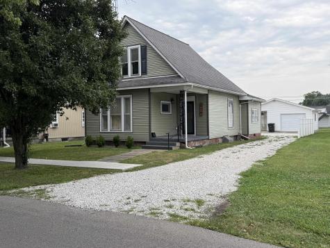 539 E St NE Linton IN 47441