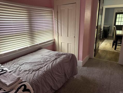 539 E St NE Linton IN 47441