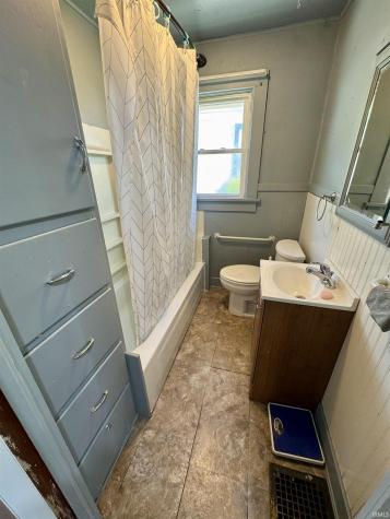 2318 Cortland Avenue Fort Wayne IN 46808