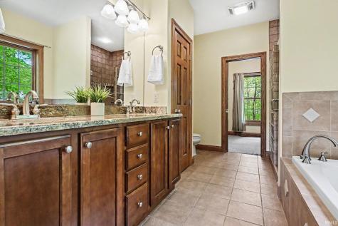 8265 E Walnut Ridge New Carlisle IN 46552