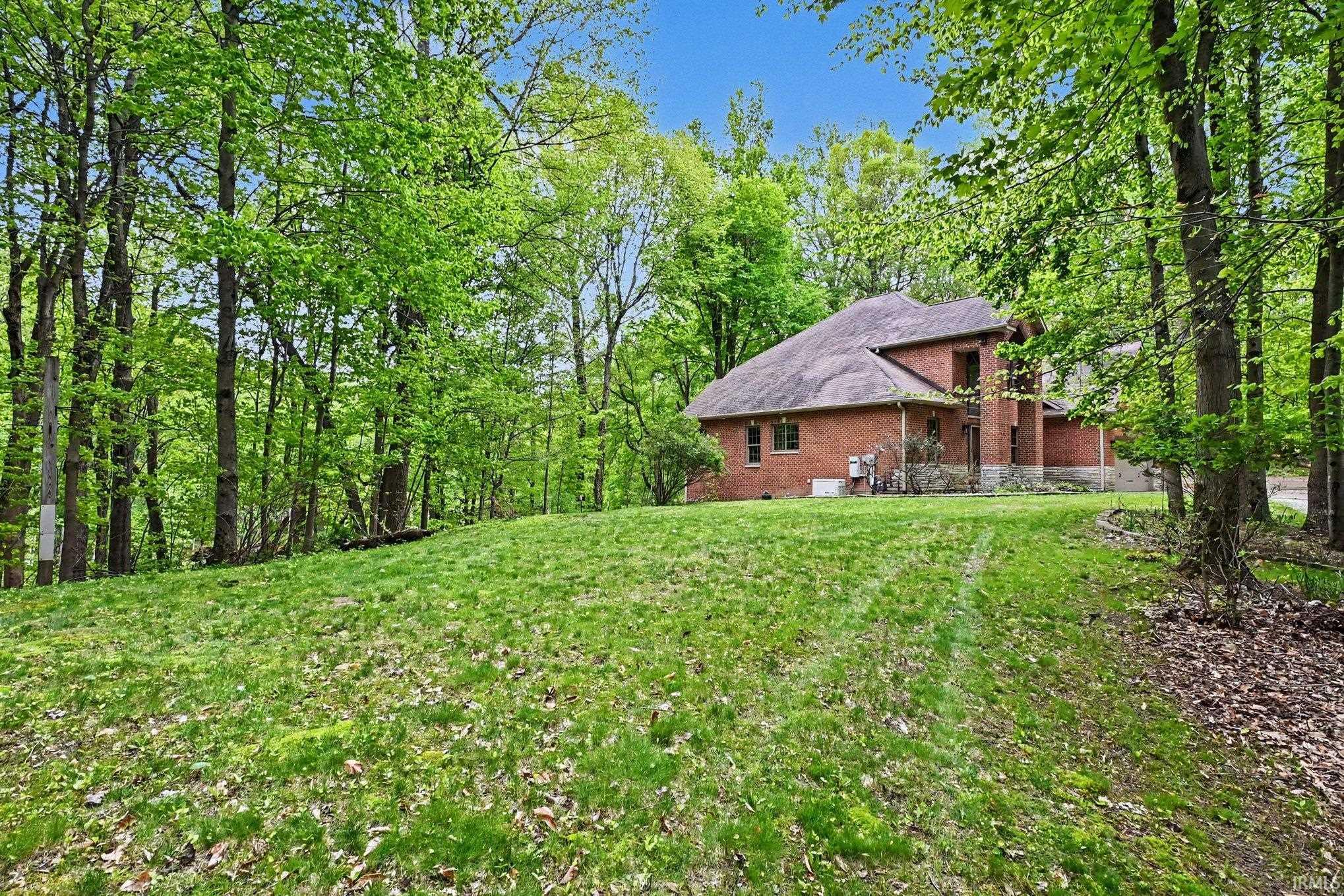 8265 E Walnut Ridge New Carlisle IN 46552