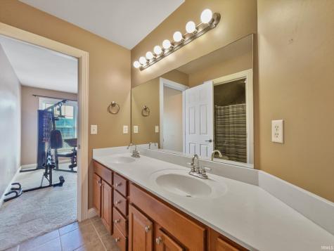 2616 Thornhill Drive Evansville IN 47725