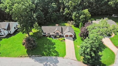 51823 Westwood Forest South Bend IN 46628