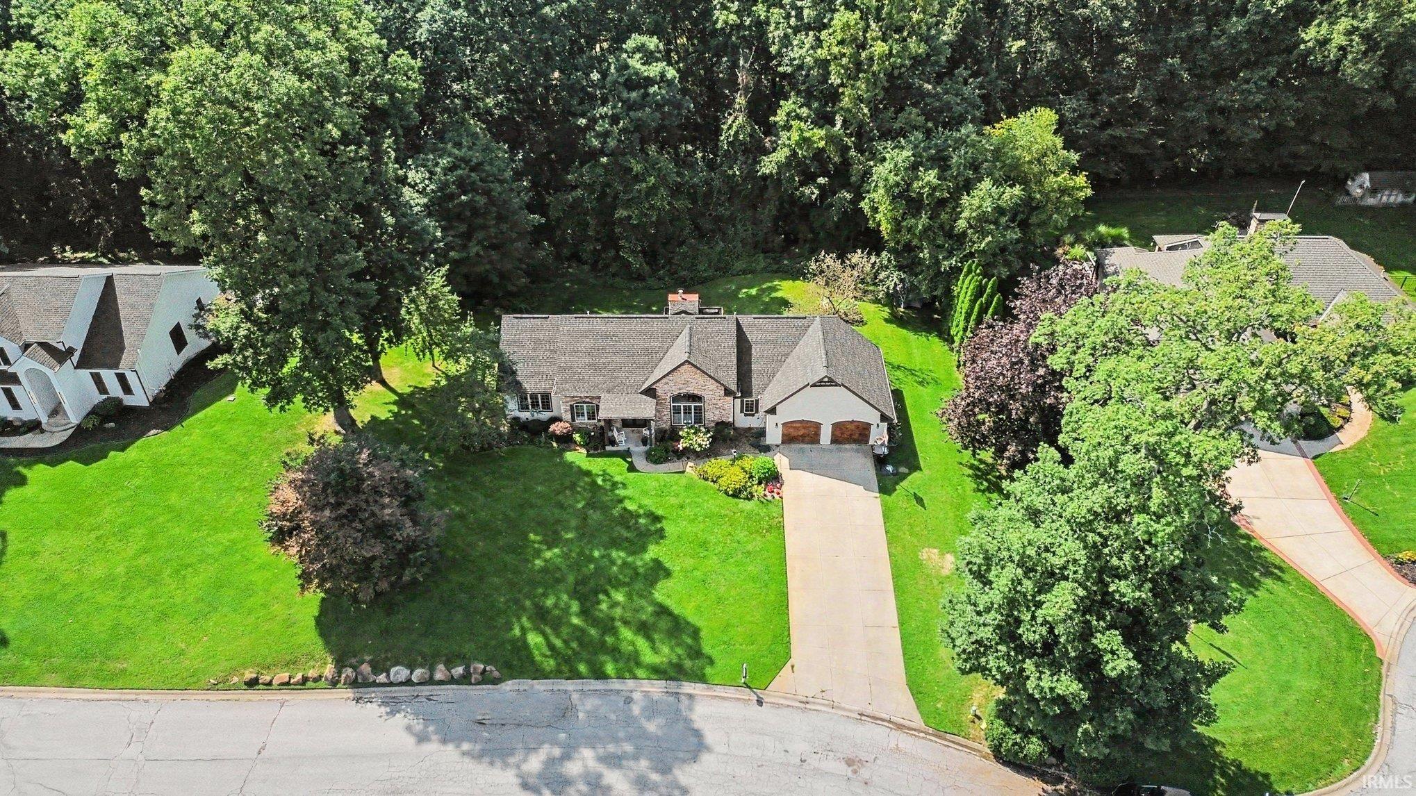 51823 Westwood Forest South Bend IN 46628