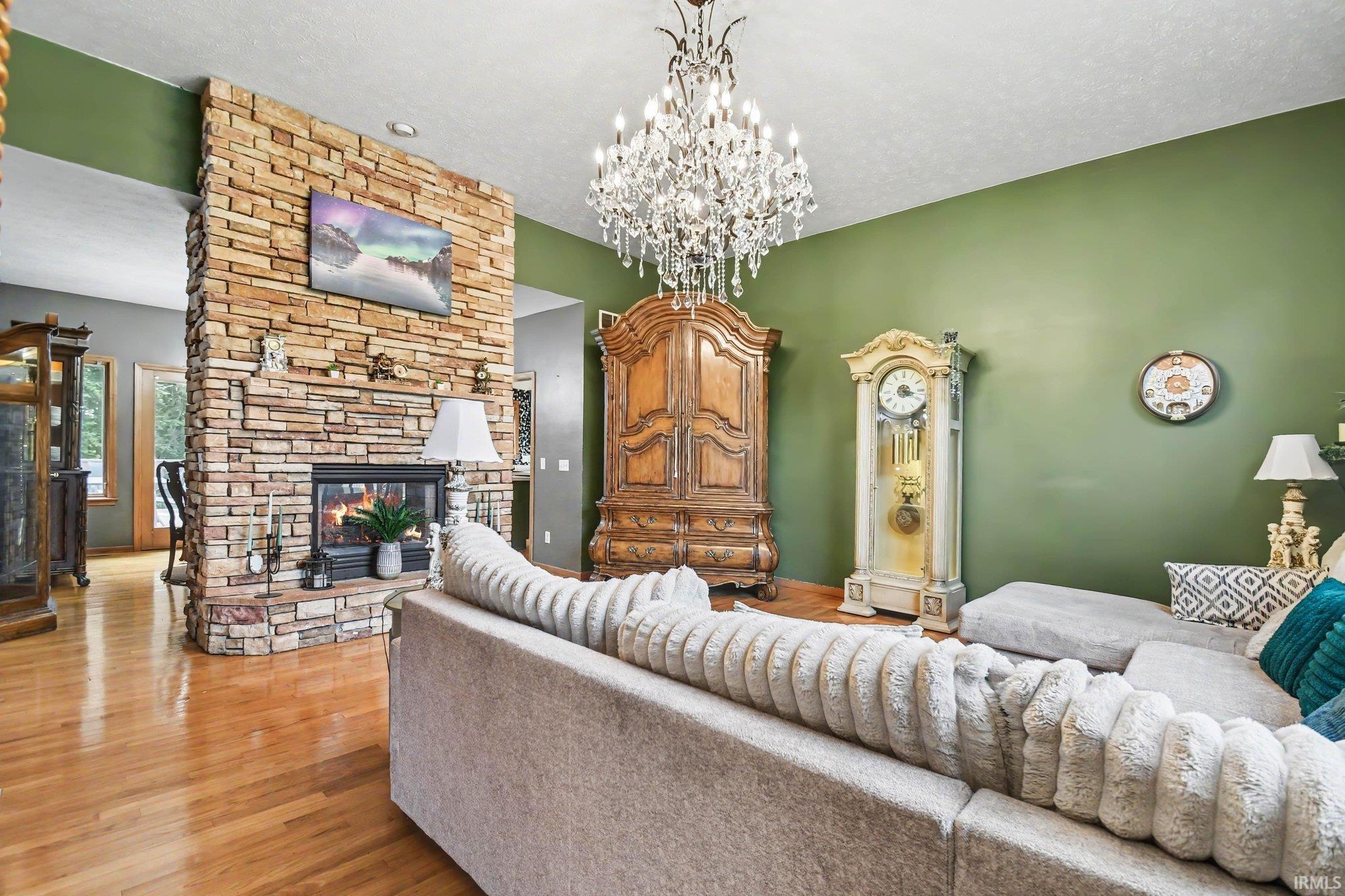 51823 Westwood Forest South Bend IN 46628