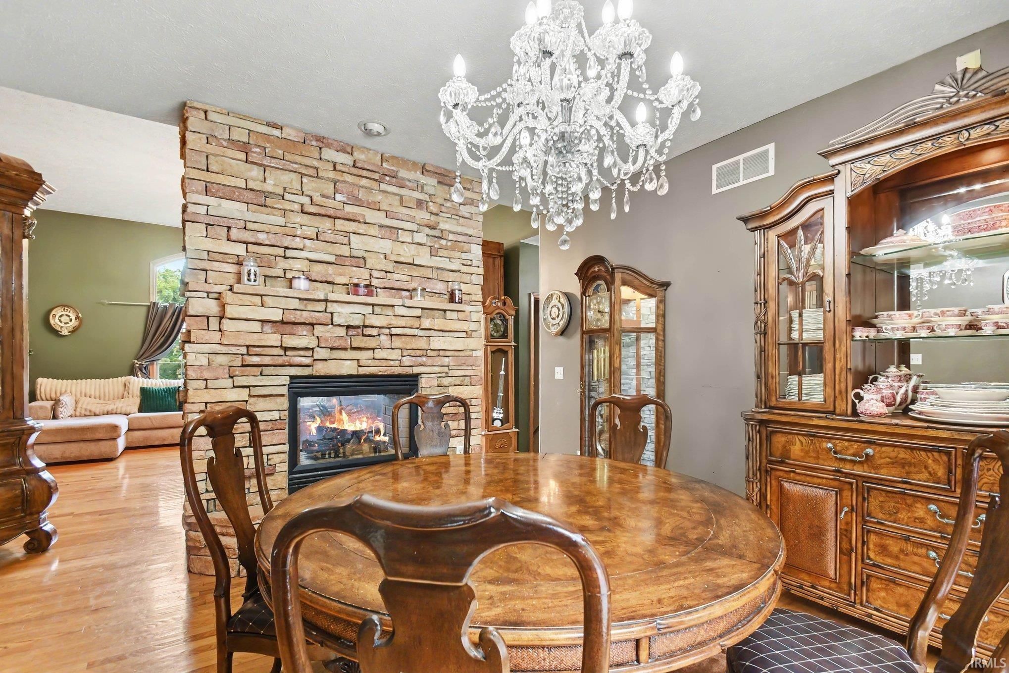51823 Westwood Forest South Bend IN 46628