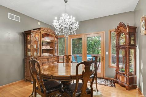 51823 Westwood Forest South Bend IN 46628