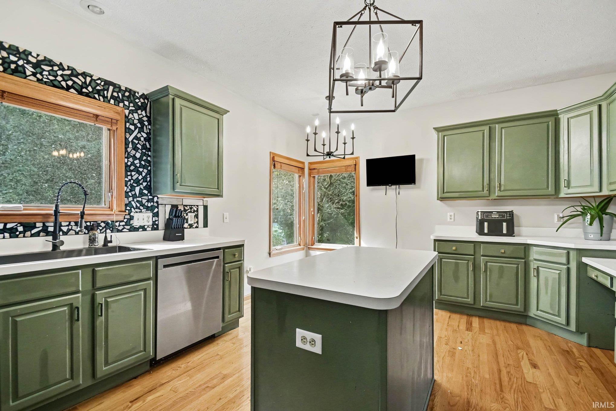51823 Westwood Forest South Bend IN 46628
