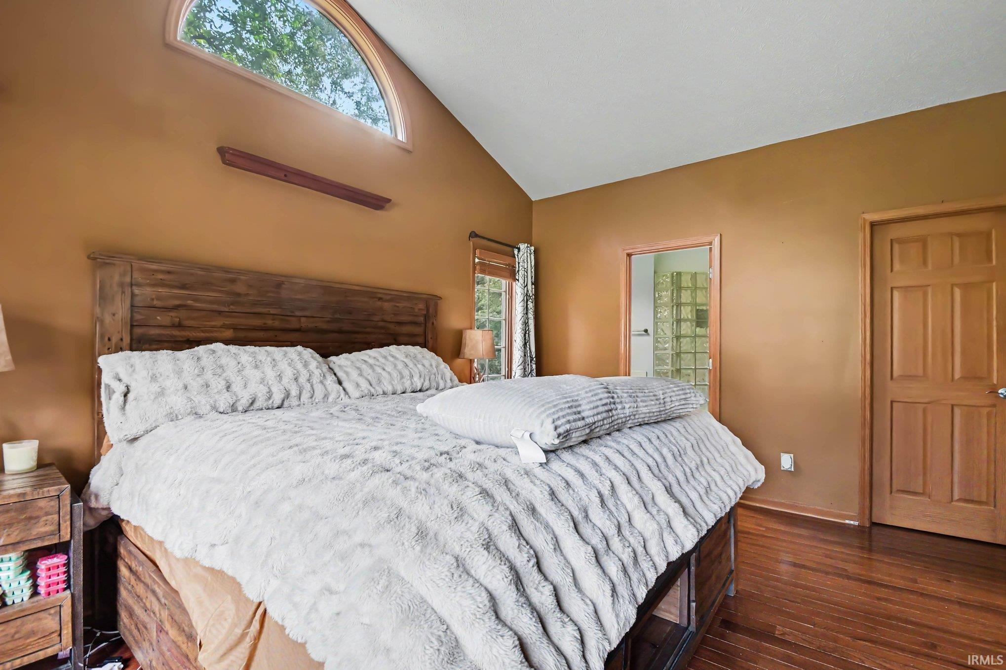 51823 Westwood Forest South Bend IN 46628