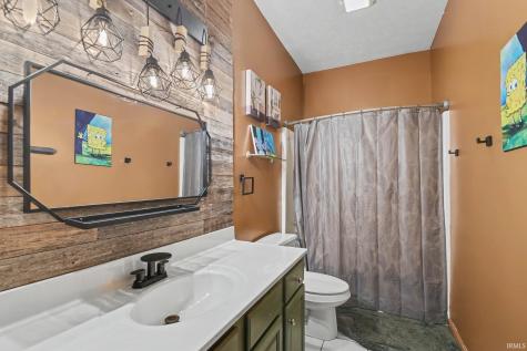51823 Westwood Forest South Bend IN 46628