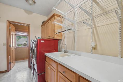 51823 Westwood Forest South Bend IN 46628