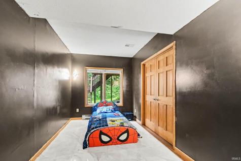 51823 Westwood Forest South Bend IN 46628