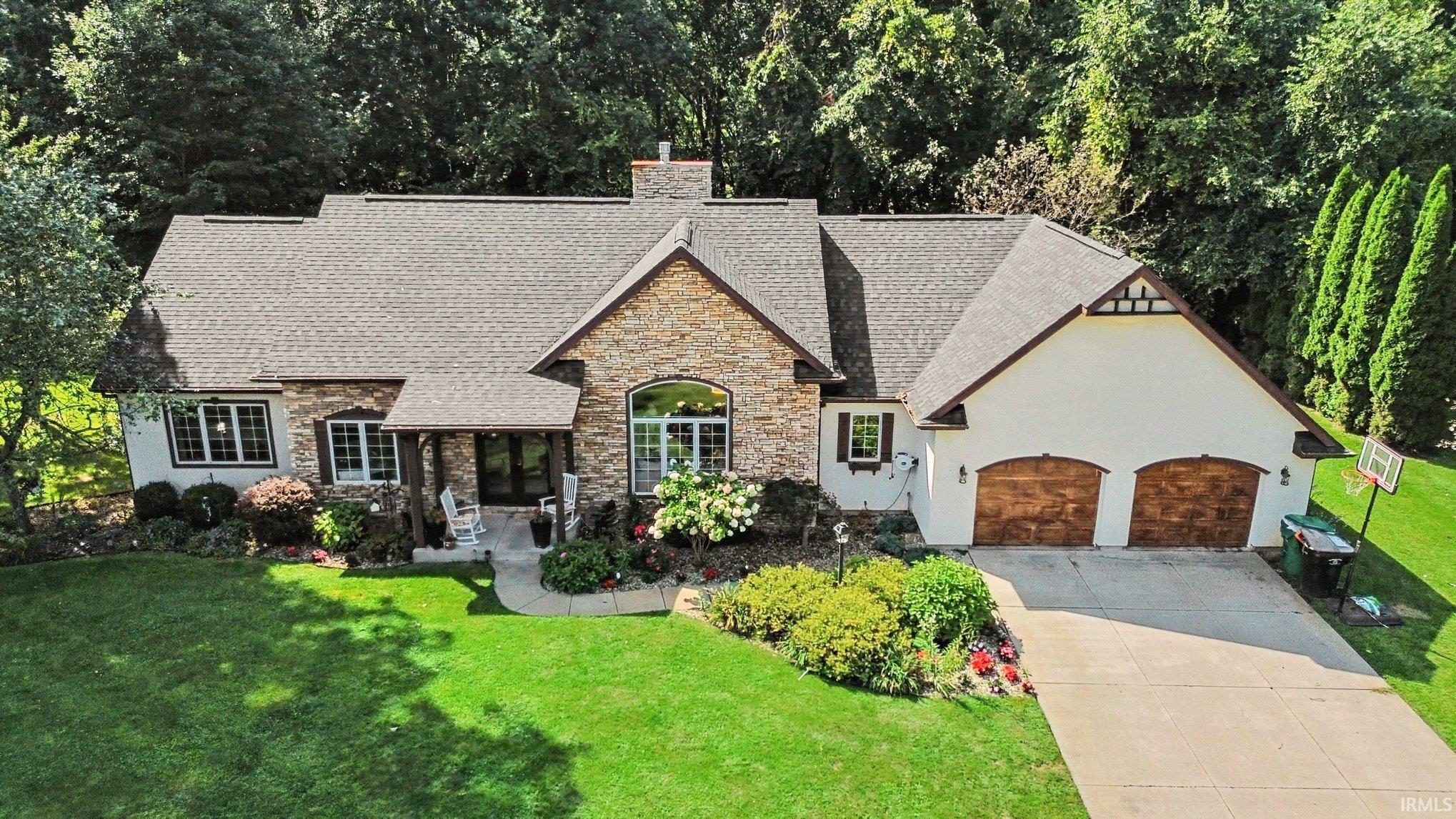 51823 Westwood Forest South Bend IN 46628