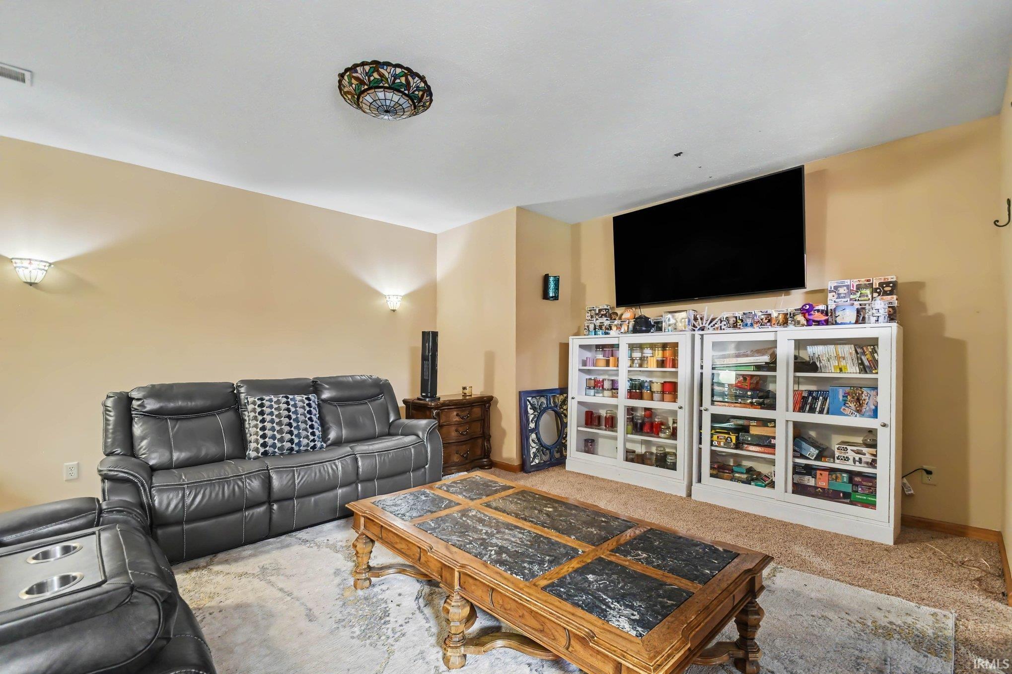 51823 Westwood Forest South Bend IN 46628