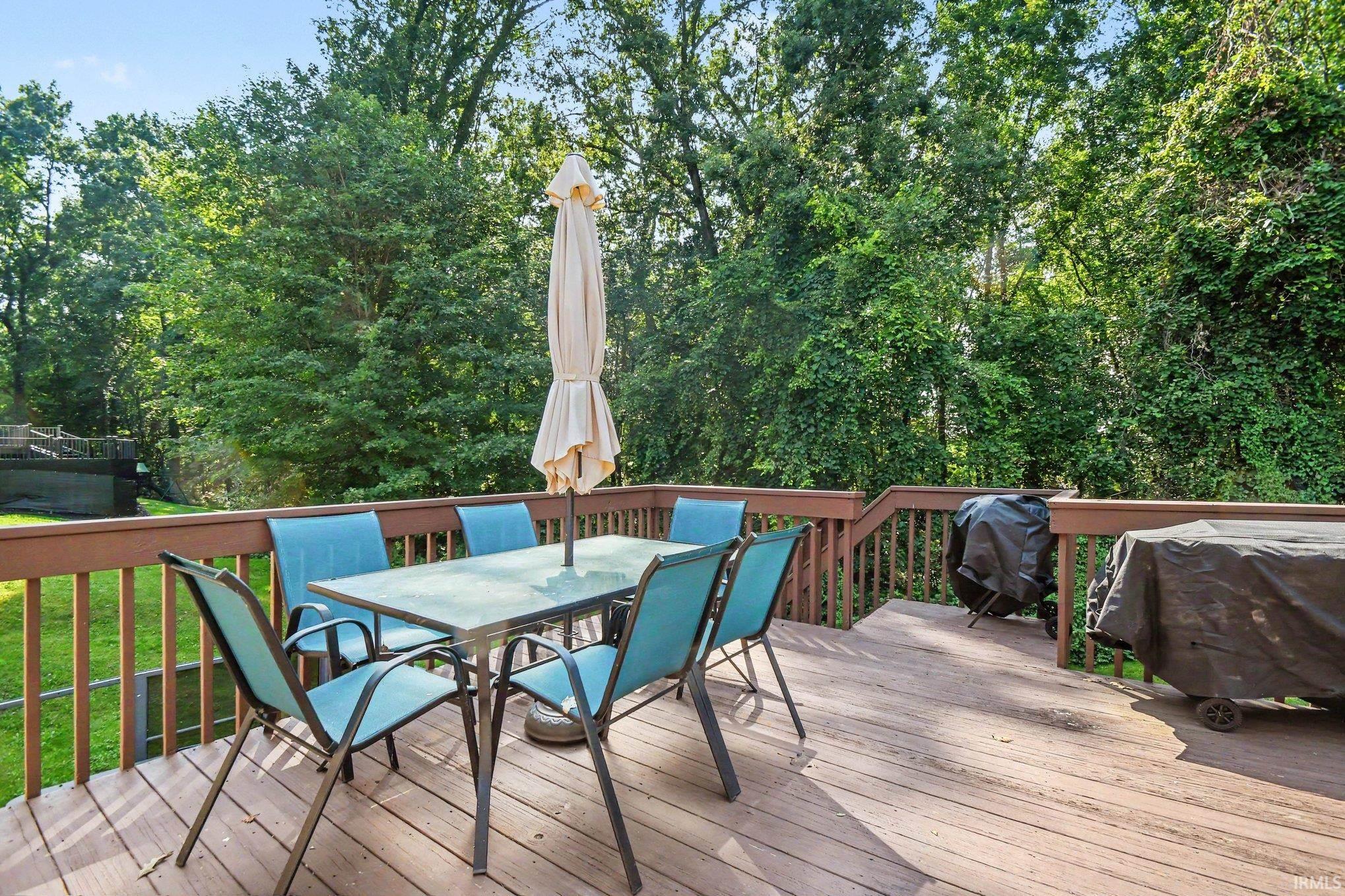 51823 Westwood Forest South Bend IN 46628