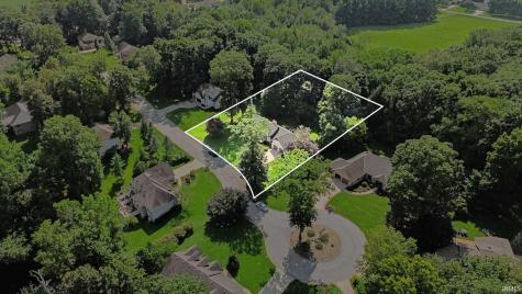 51823 Westwood Forest South Bend IN 46628