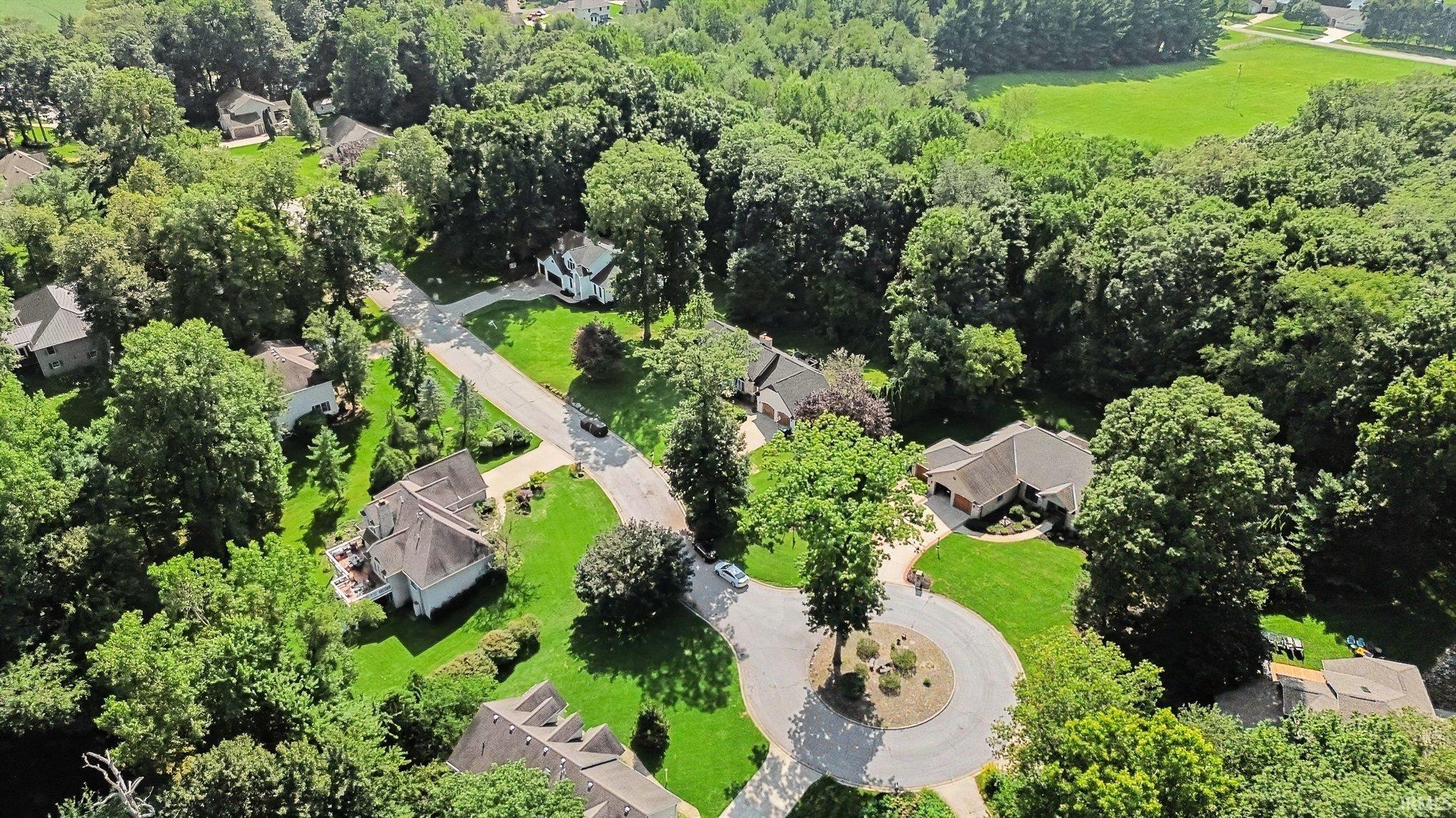 51823 Westwood Forest South Bend IN 46628