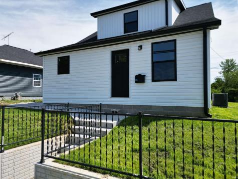 716 S 9th Street Petersburg IN 47567