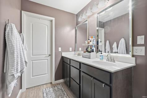 4607 Anglers Lane Fort Wayne IN 46808