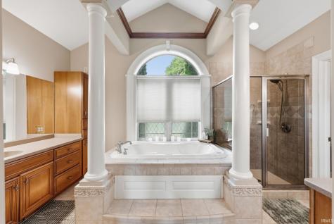 61960 Amber Meadows Court Goshen IN 46528