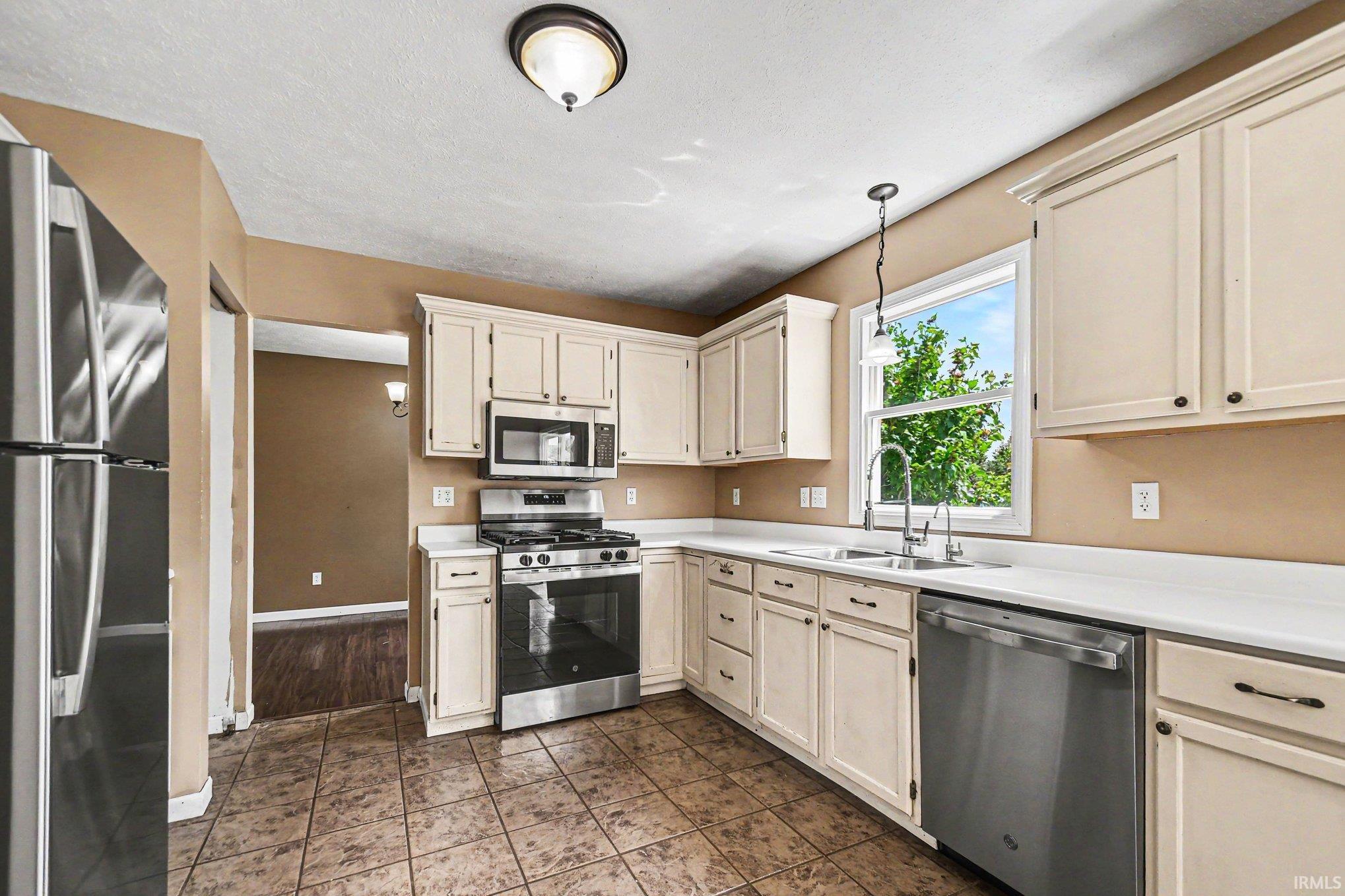 58722 Runway Road Elkhart IN 46516