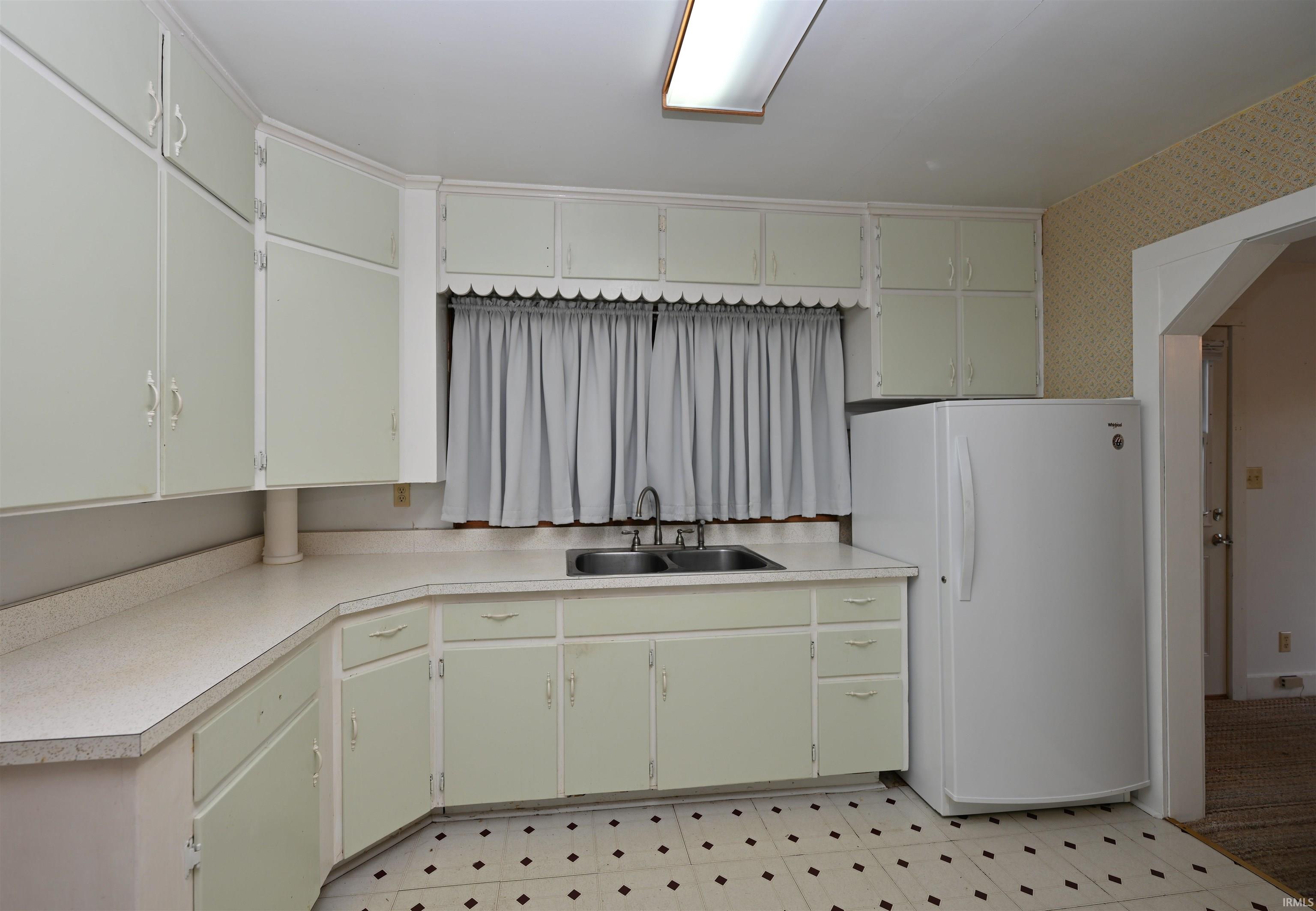 803 E Lake Street Knox IN 46534