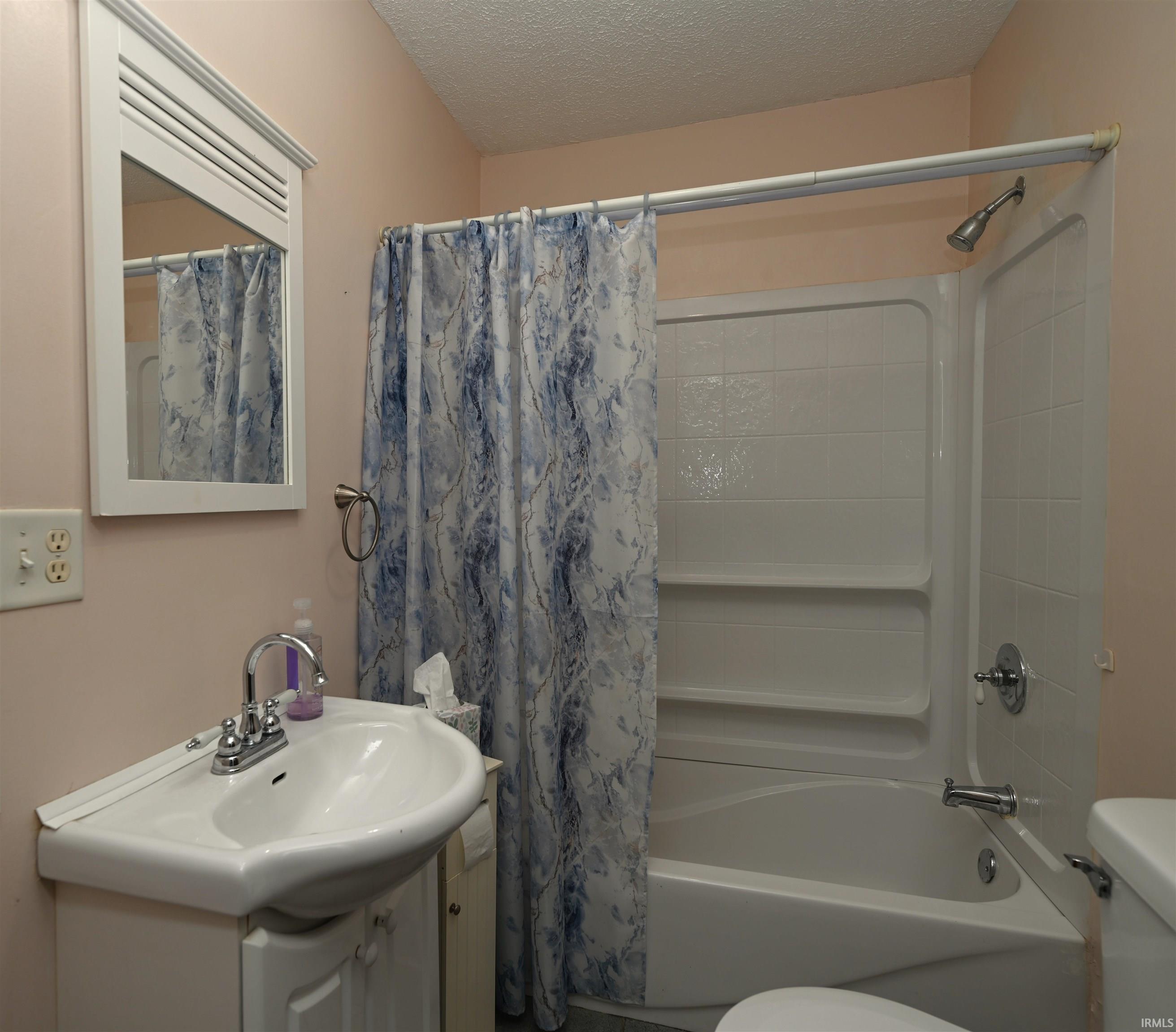 803 E Lake Street Knox IN 46534