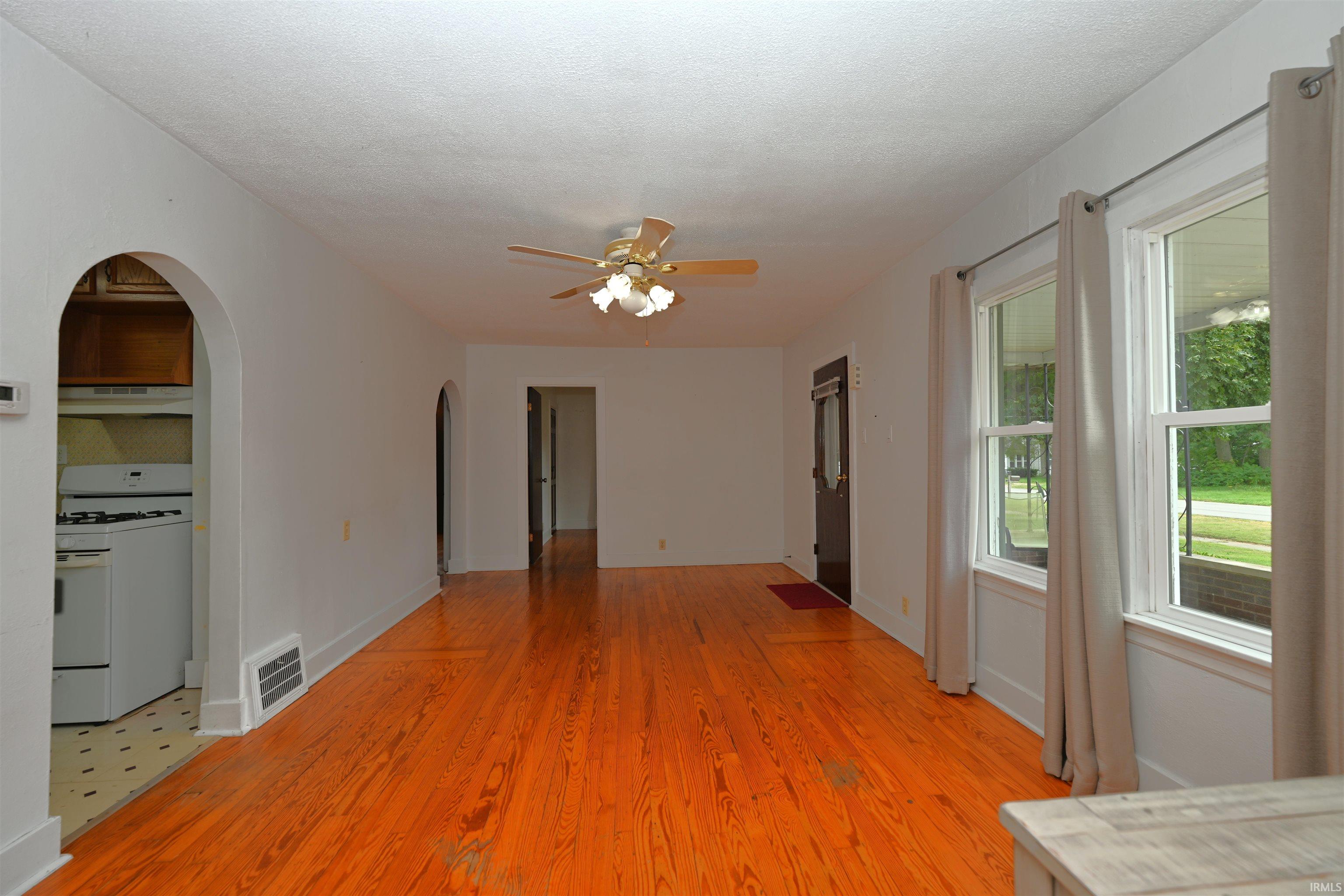 803 E Lake Street Knox IN 46534