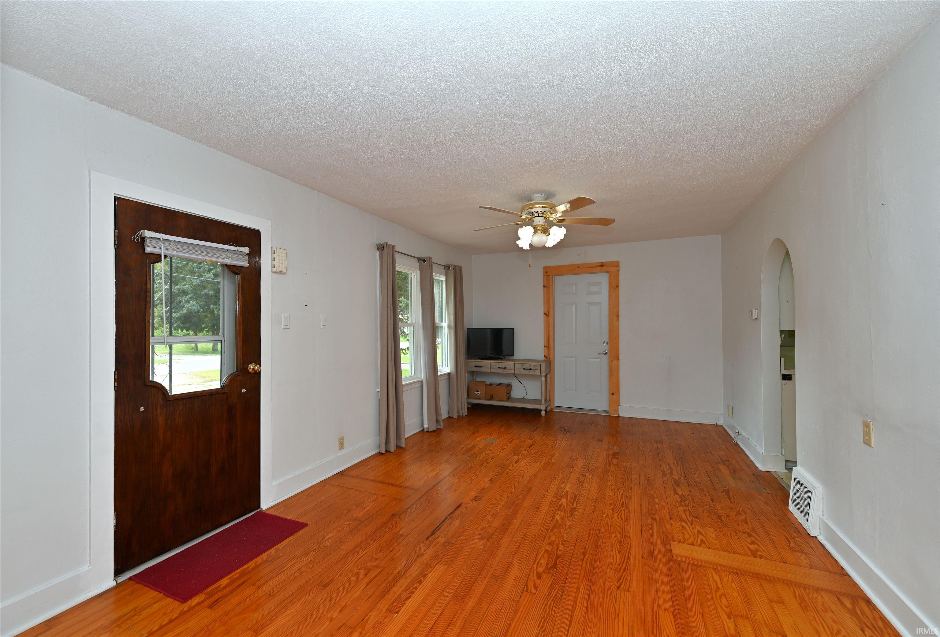 803 E Lake Street Knox IN 46534