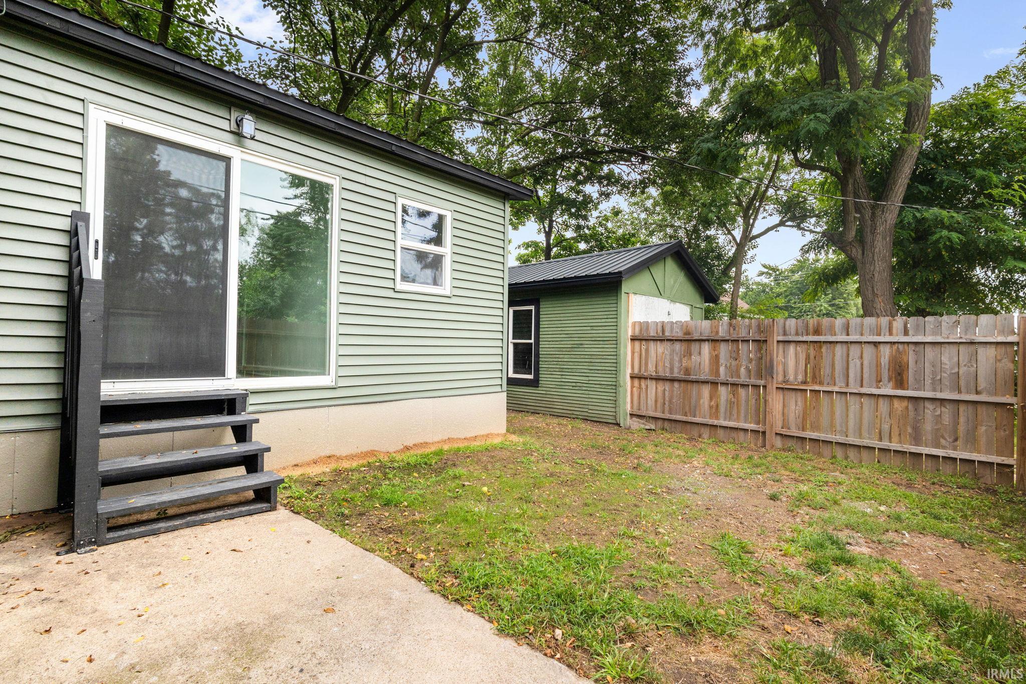 1812 Columbia Street South Bend IN 46613