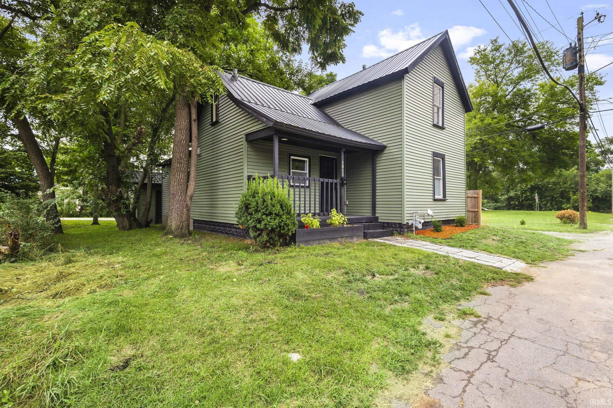 1812 Columbia Street South Bend IN 46613