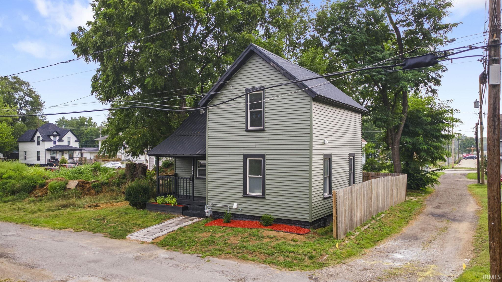 1812 Columbia Street South Bend IN 46613