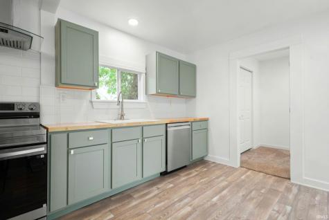 1812 Columbia Street South Bend IN 46613