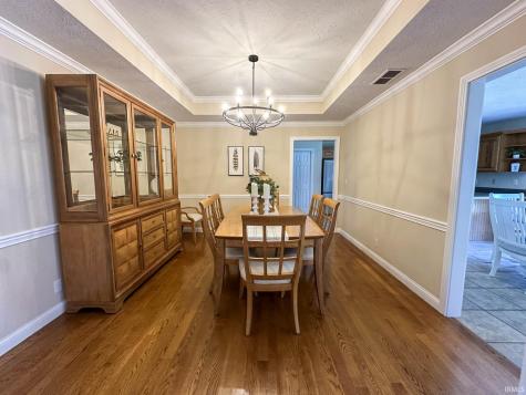 9329 Valley View Drive Evansville IN 47711