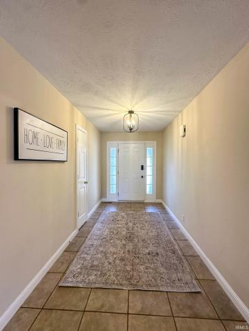 9329 Valley View Drive Evansville IN 47711