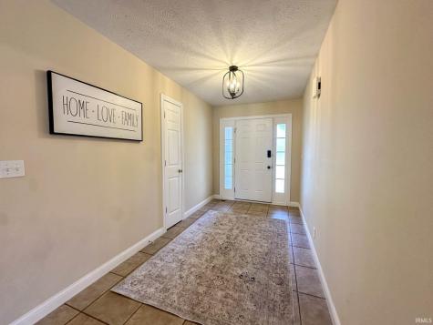 9329 Valley View Drive Evansville IN 47711