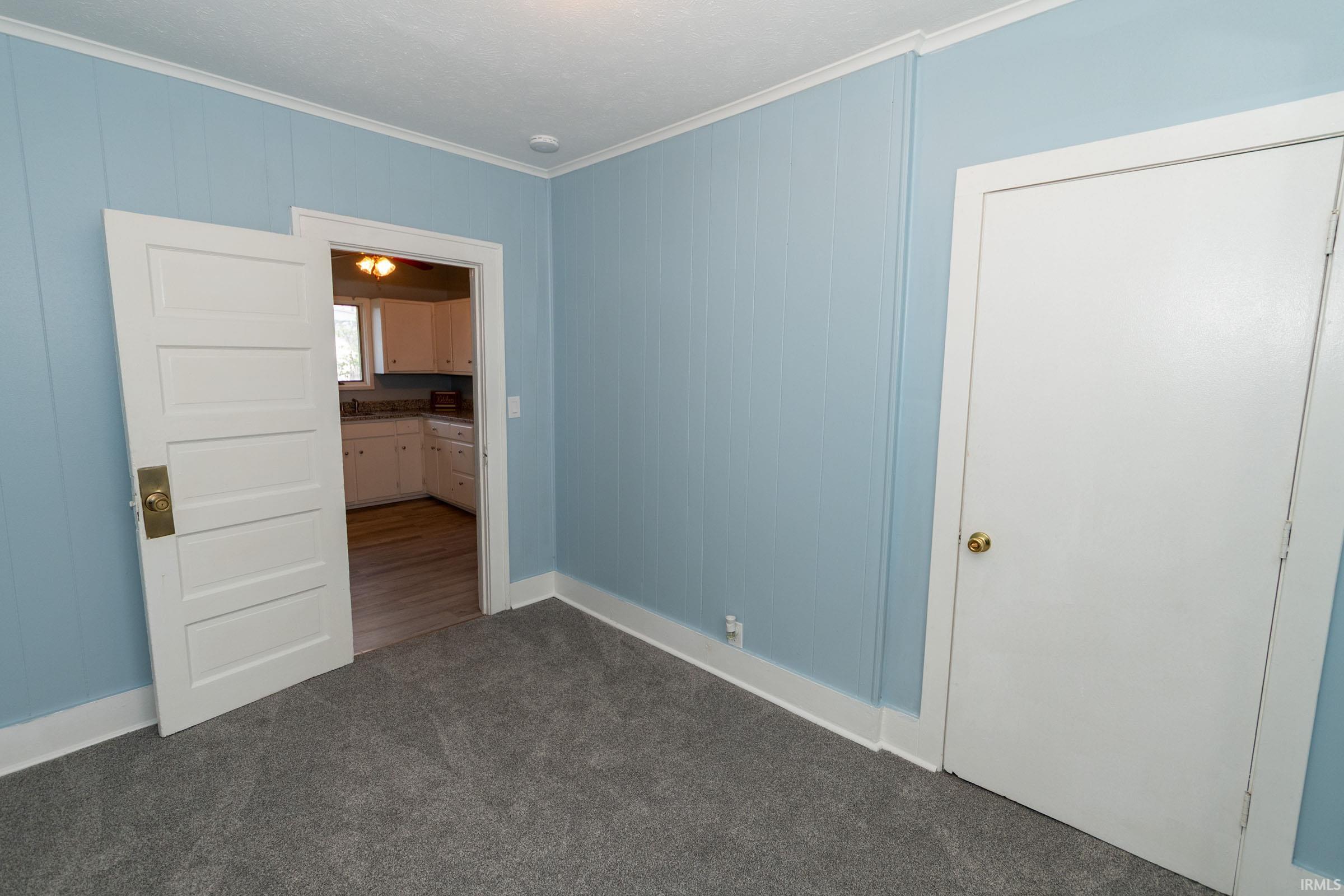 1723 E Calvert Street South Bend IN 46613