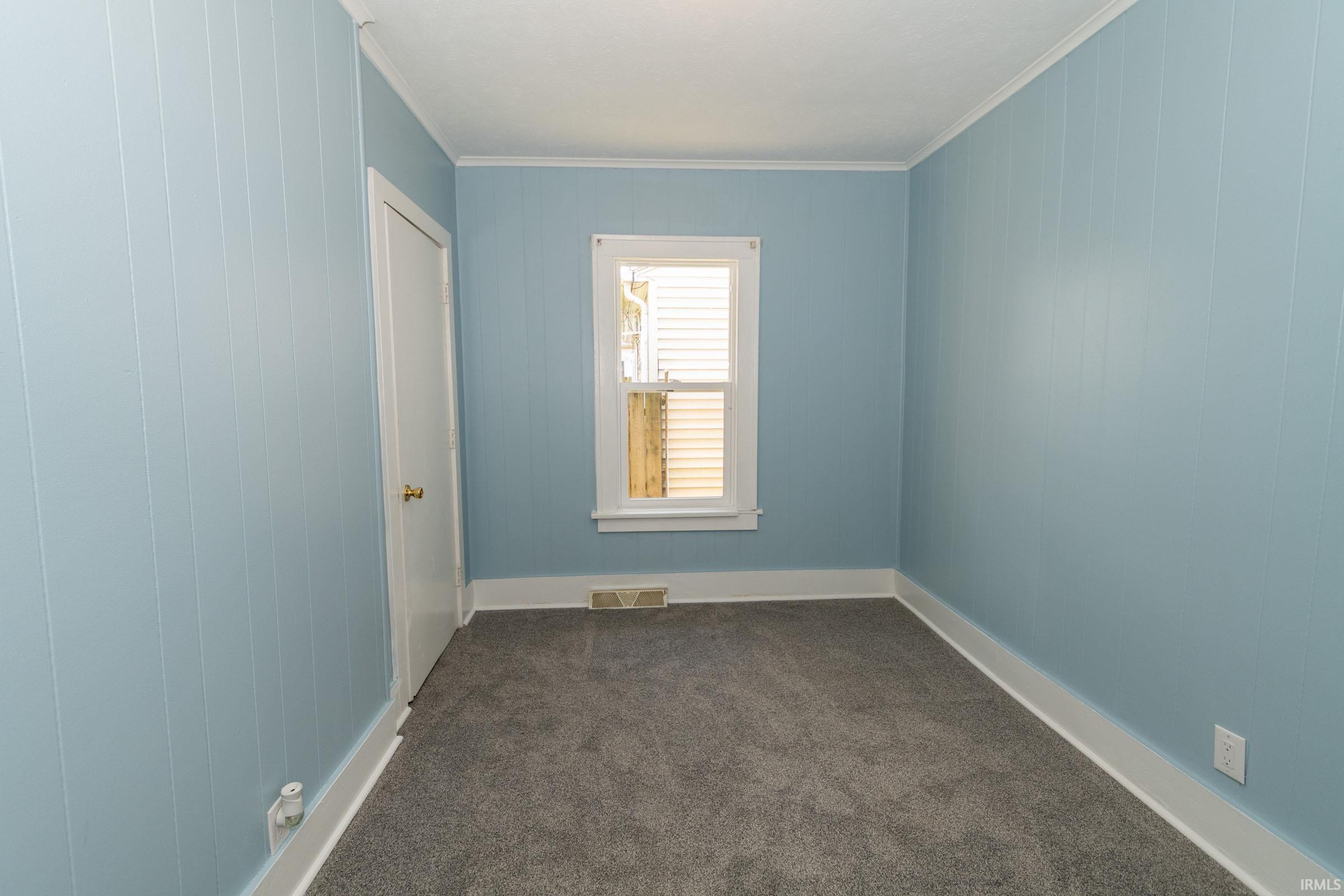 1723 E Calvert Street South Bend IN 46613